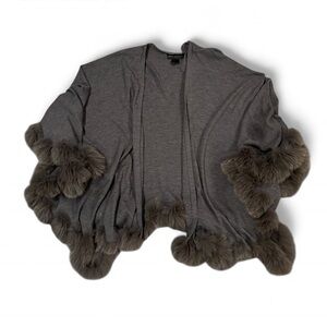Dale Dressin Vintage Merino Wool Gray Cape with Fox Fur- One Size